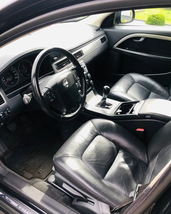 Volvo V70 cena 22900 przebieg: 217000, rok produkcji 2008 z Kielce małe 352